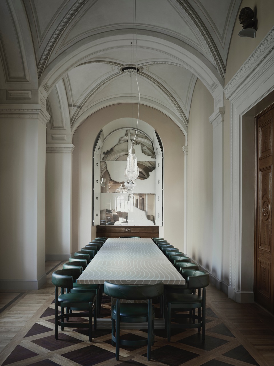 18.10.11 Permanent mirror installation at Nationalmuseum, Stockholm